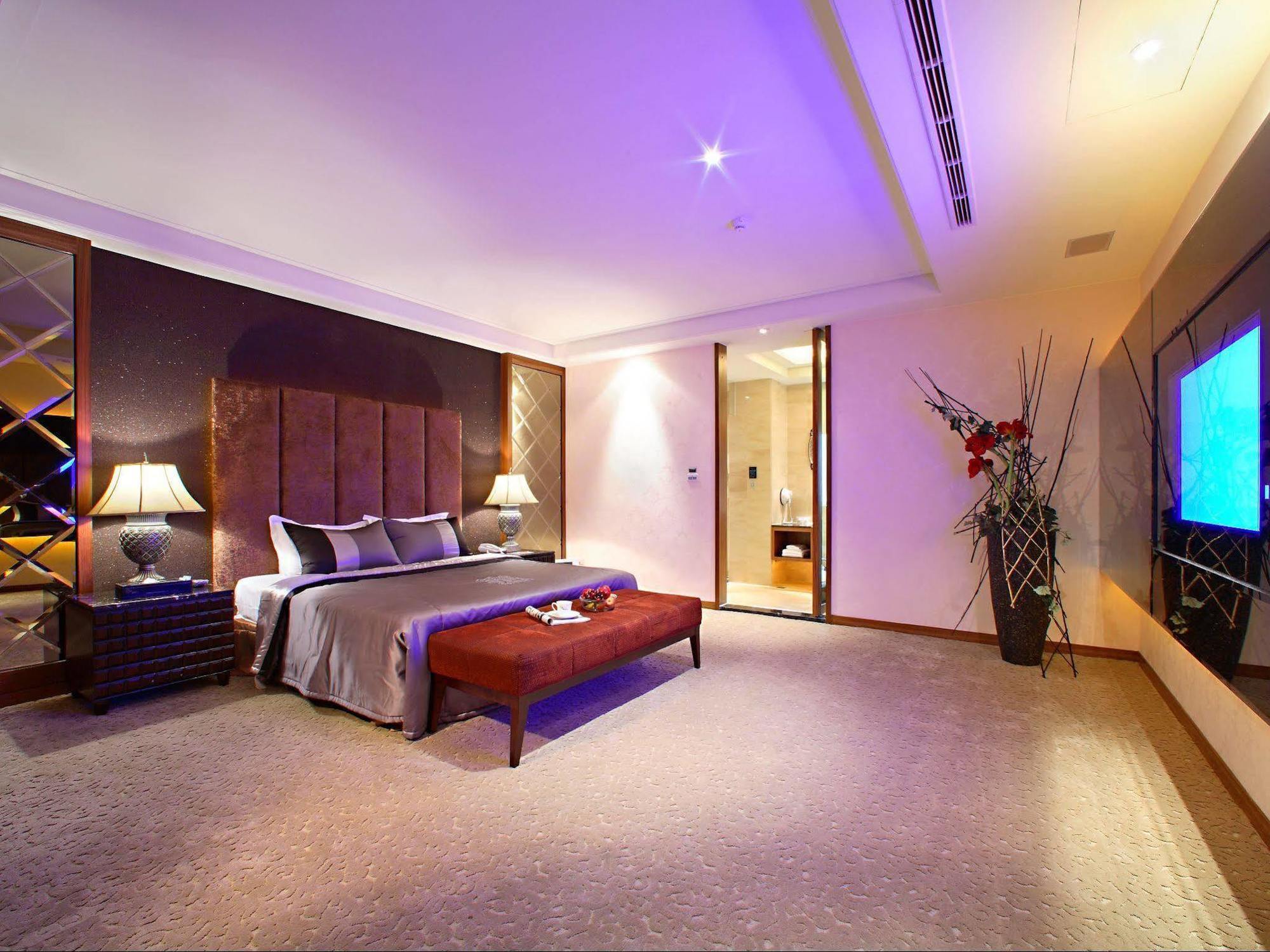 Young Motel - Taoyuan Luzhu Exterior photo